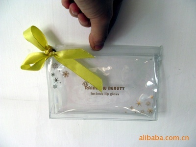 深圳市飛達塑膠制品 一站式日用品包裝袋、供應手袋及旅行袋解決方案